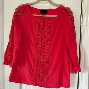 Dana Buchman coral top